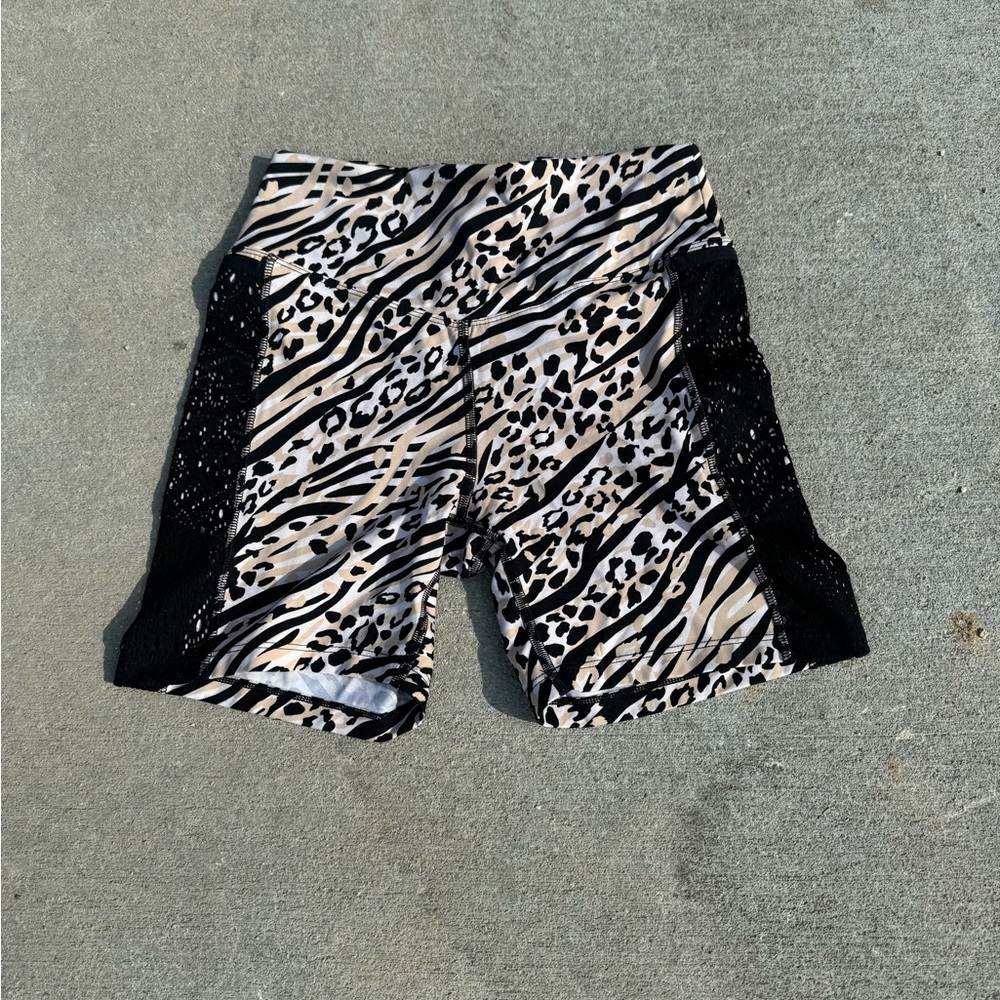 PINK SPORT Victoria’s Secret Leopard Print Women's Biker Shorts size M - Picture 2 of 5